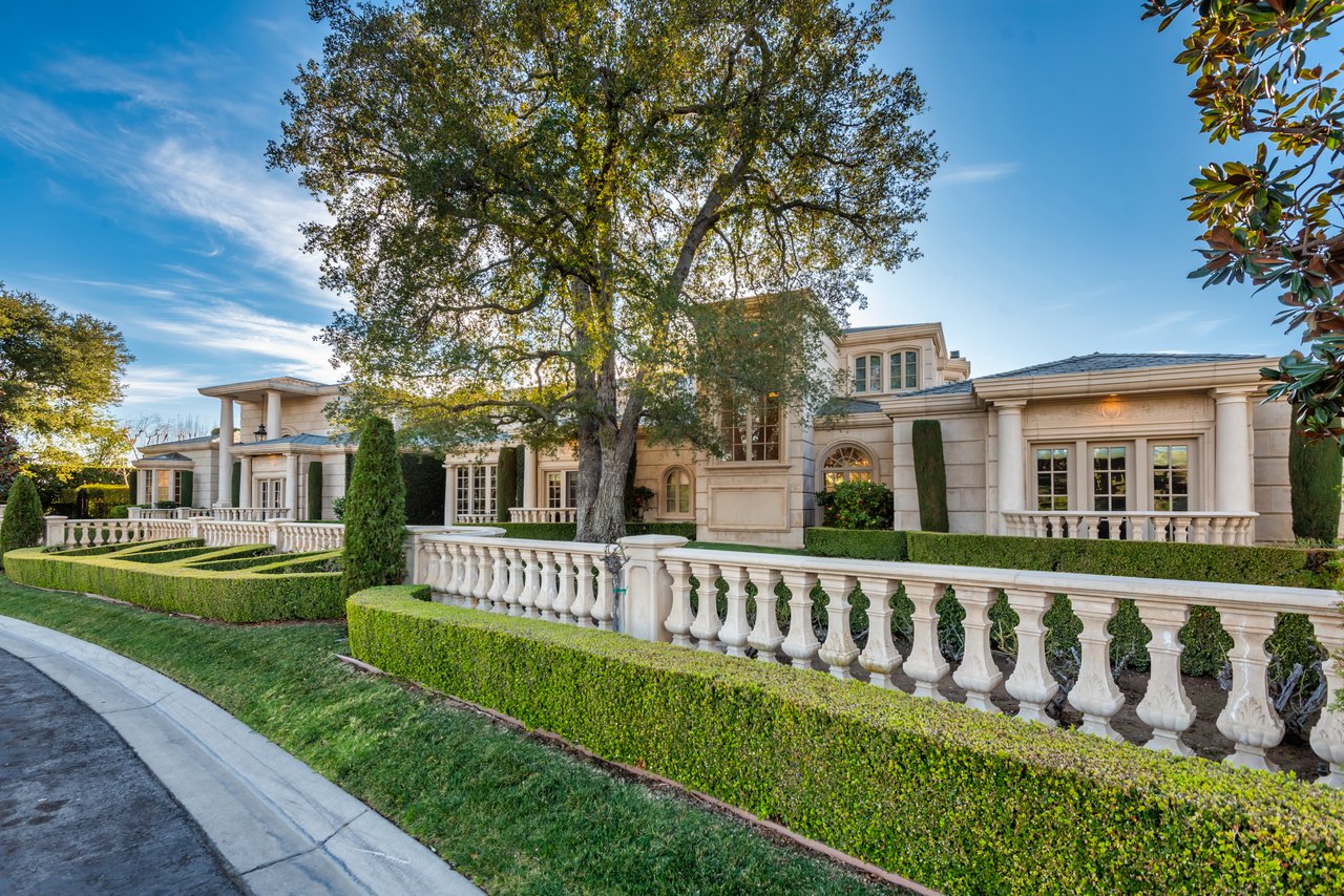 996 Vista Ridge Lane