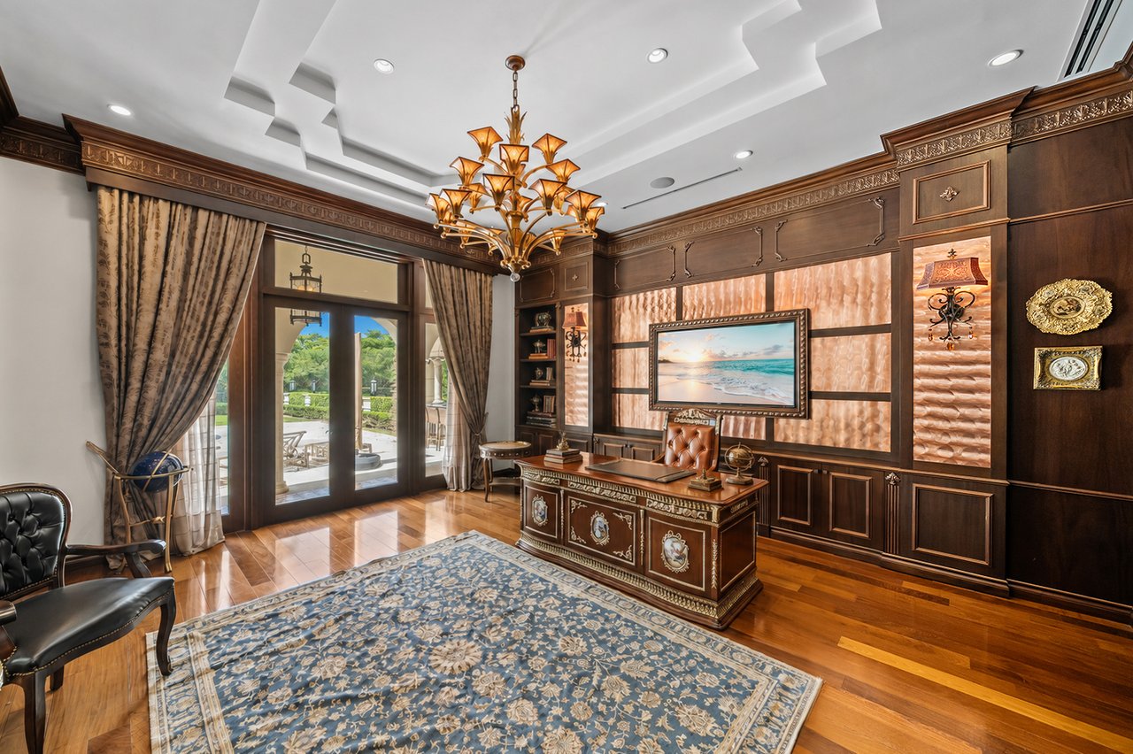 Edgewater Drive Estate