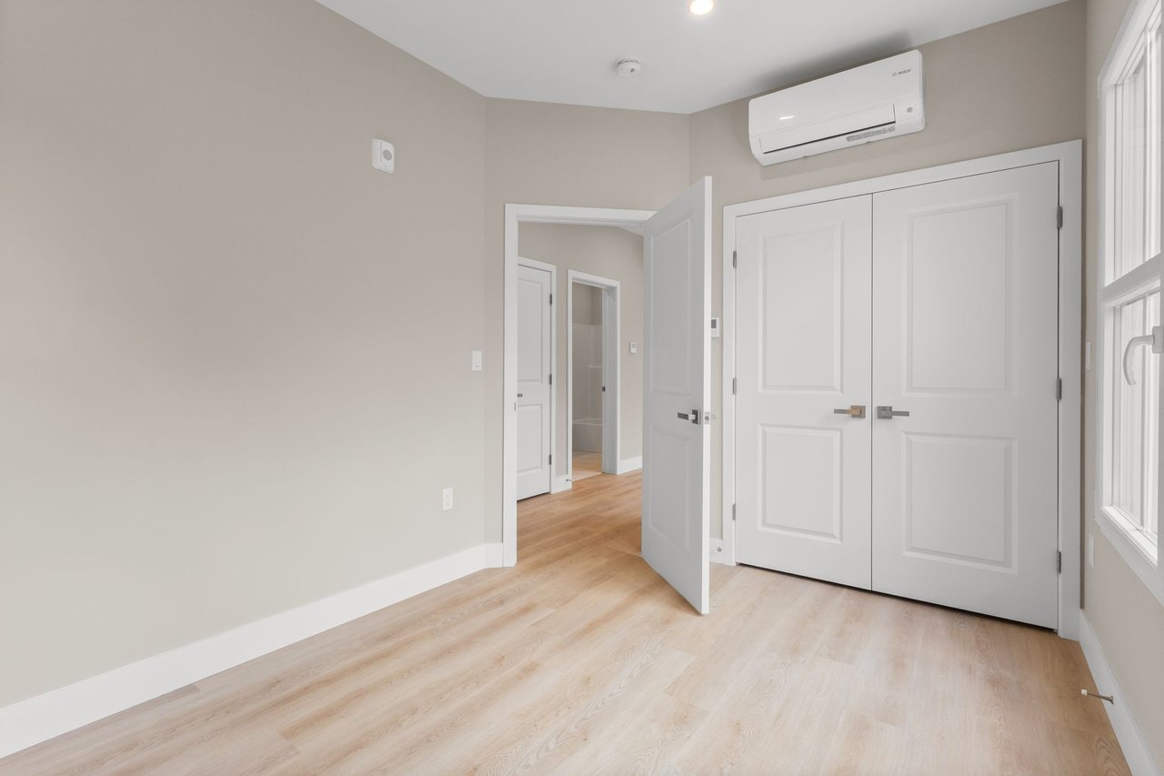 298 Main Street, 2G
