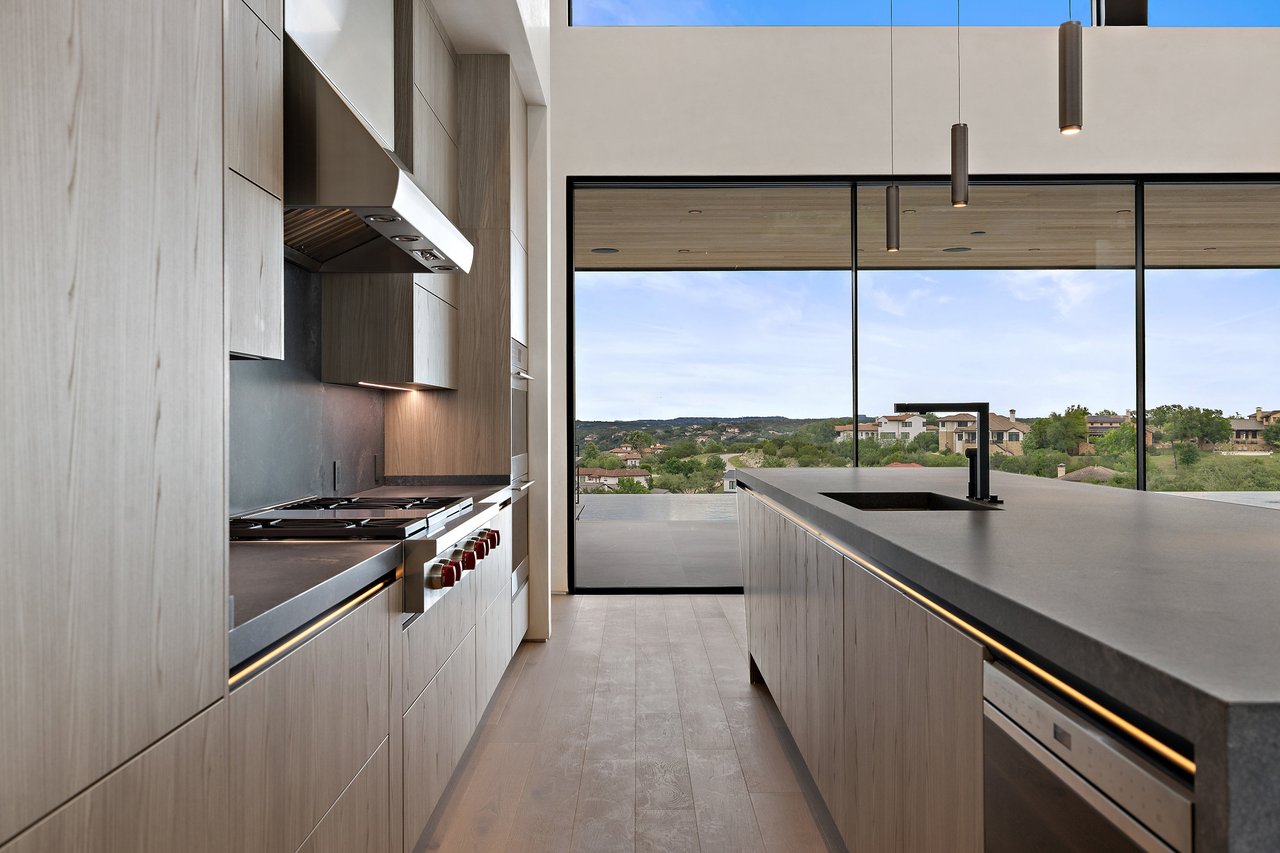 4909 Honey Daisy Way