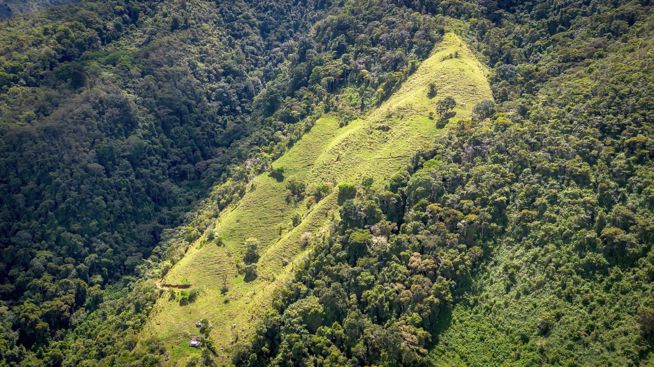  Off-Grid Paradise in Pueblo Nuevo, Rivas – Waterfall, Forest & Views