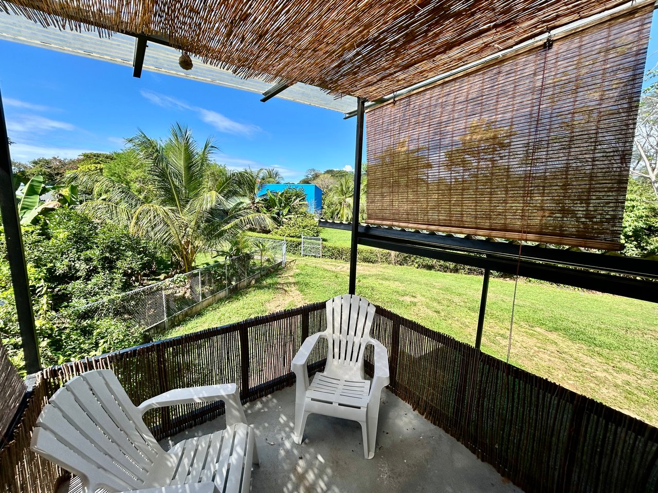 Hatillo Breeze, 2 Bedroom Home on 1,311m2 of usable land and year round creek!