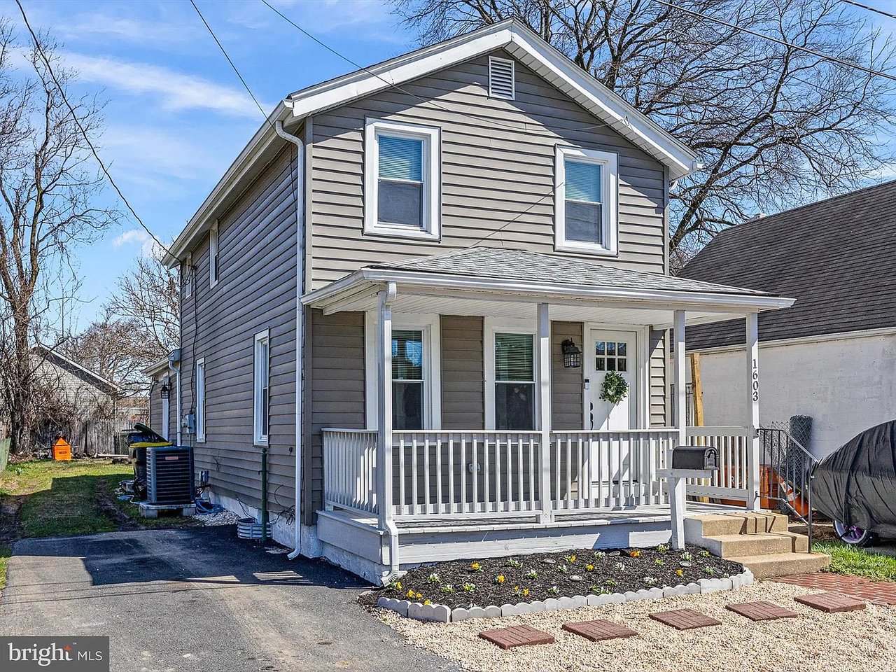 1603 London Ave