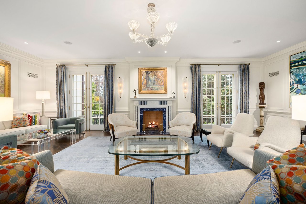 10301 Strathmore Dr, Holmby Hills