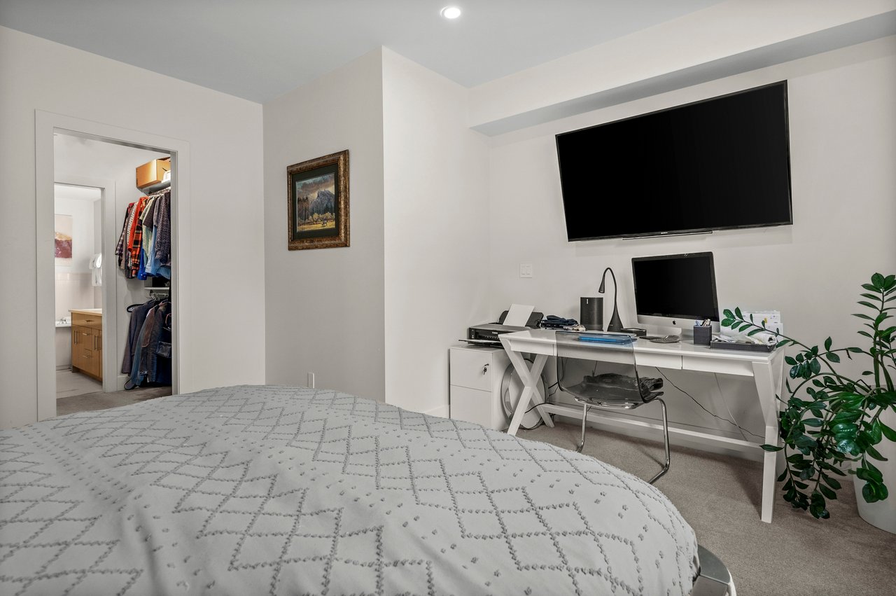 101A Stewart Creek Rise Unit: 101