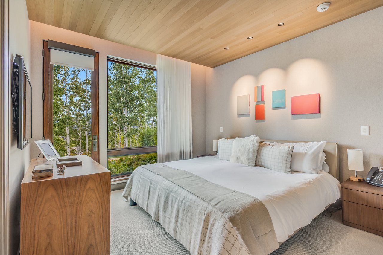 Edgewood Lane Masterpiece