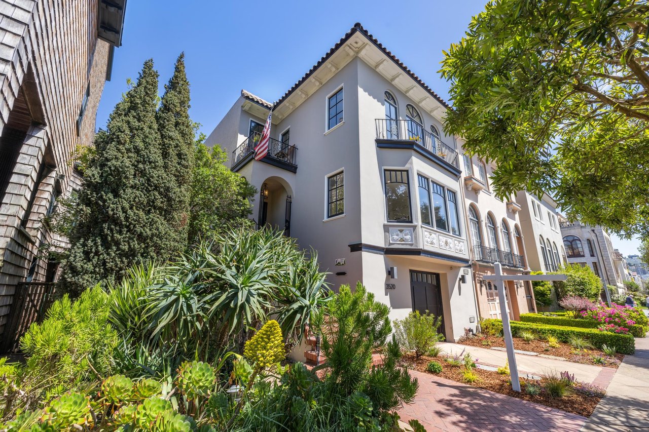 3520 Baker Street