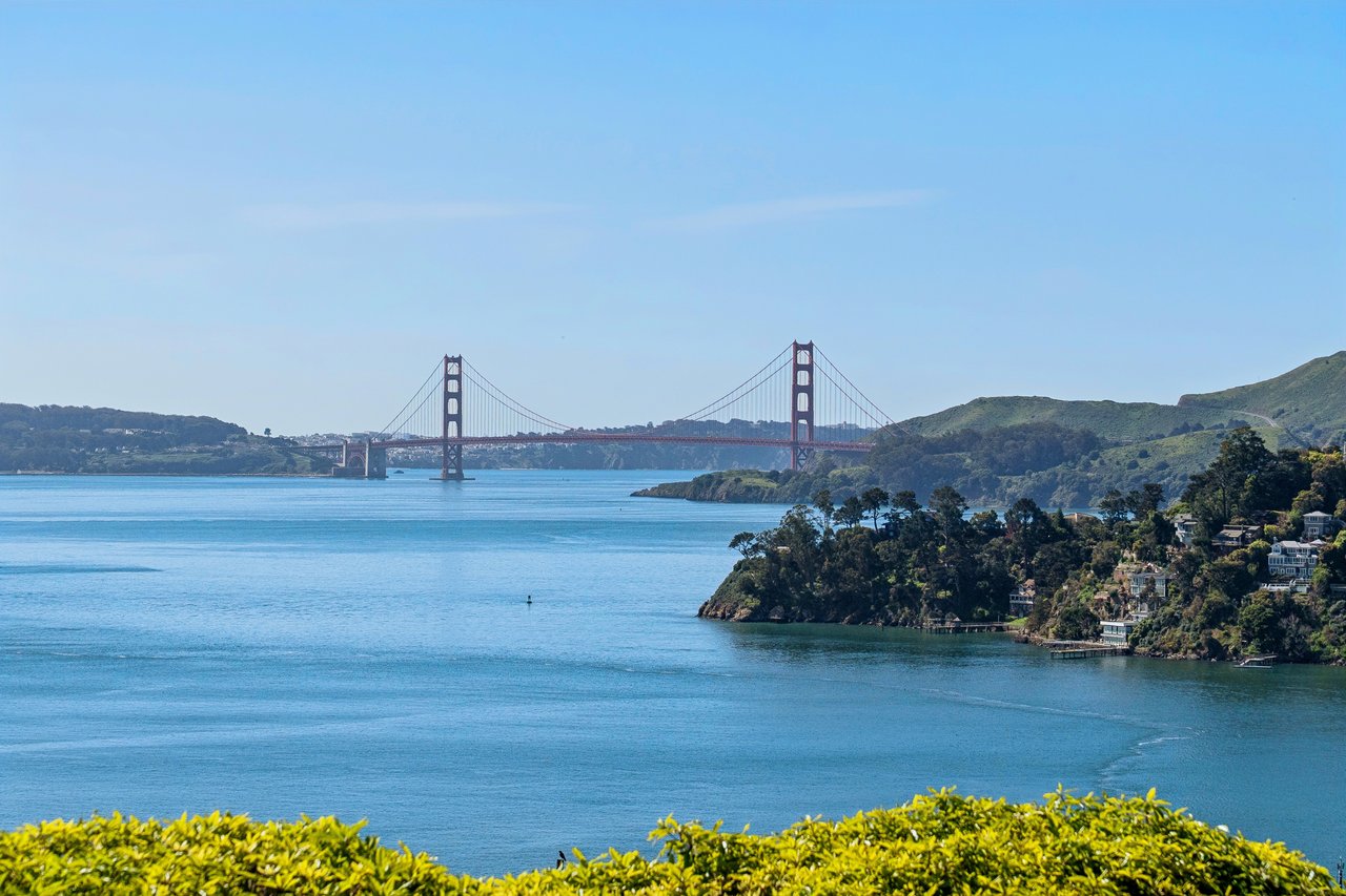 Spectacular Views of the Bay and Golden Gate Bridge