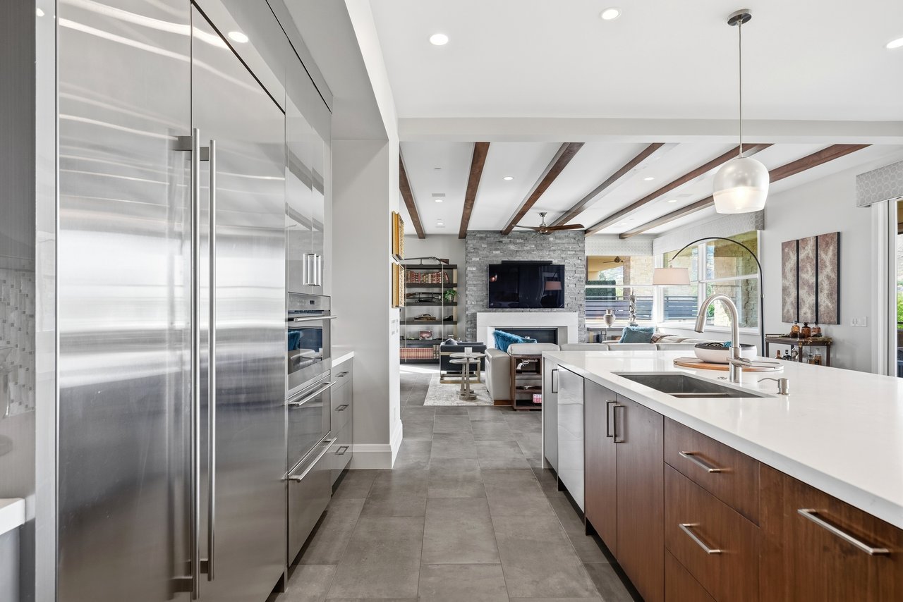 6180 N LAS BRISAS Drive