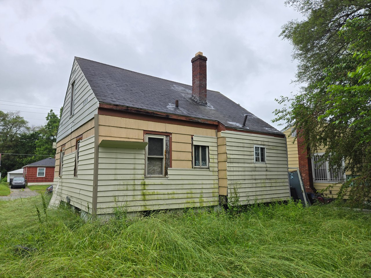 414 W Eldridge Ave