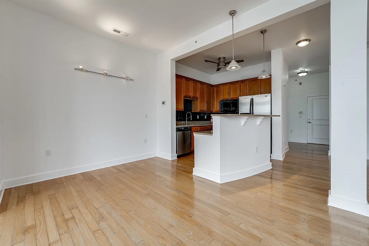3 Greenwich Dr #112