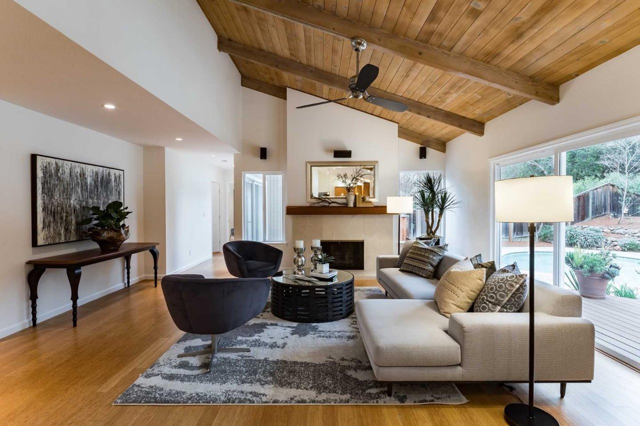 822 Mesa Court