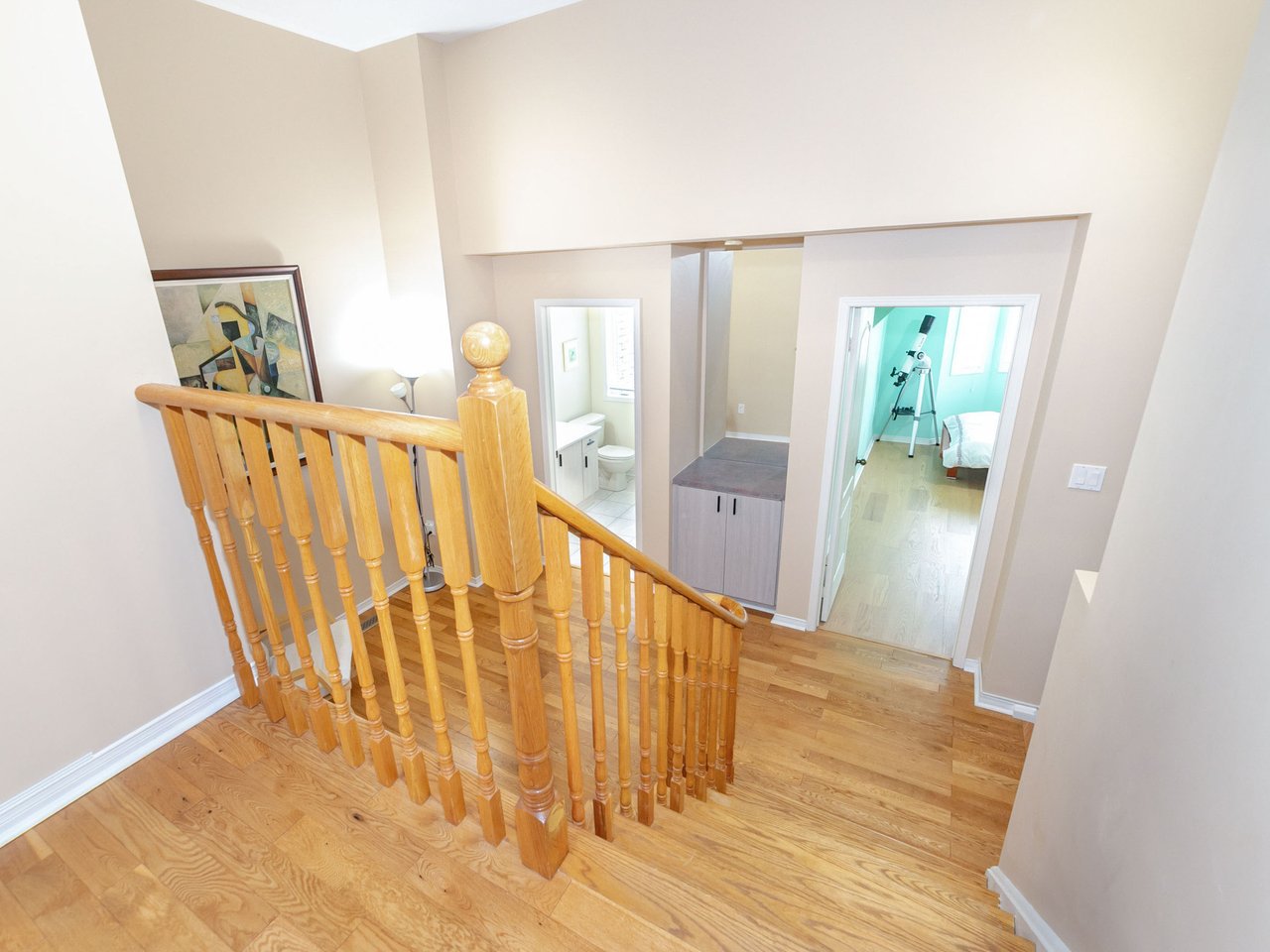 8 Queensway Drive