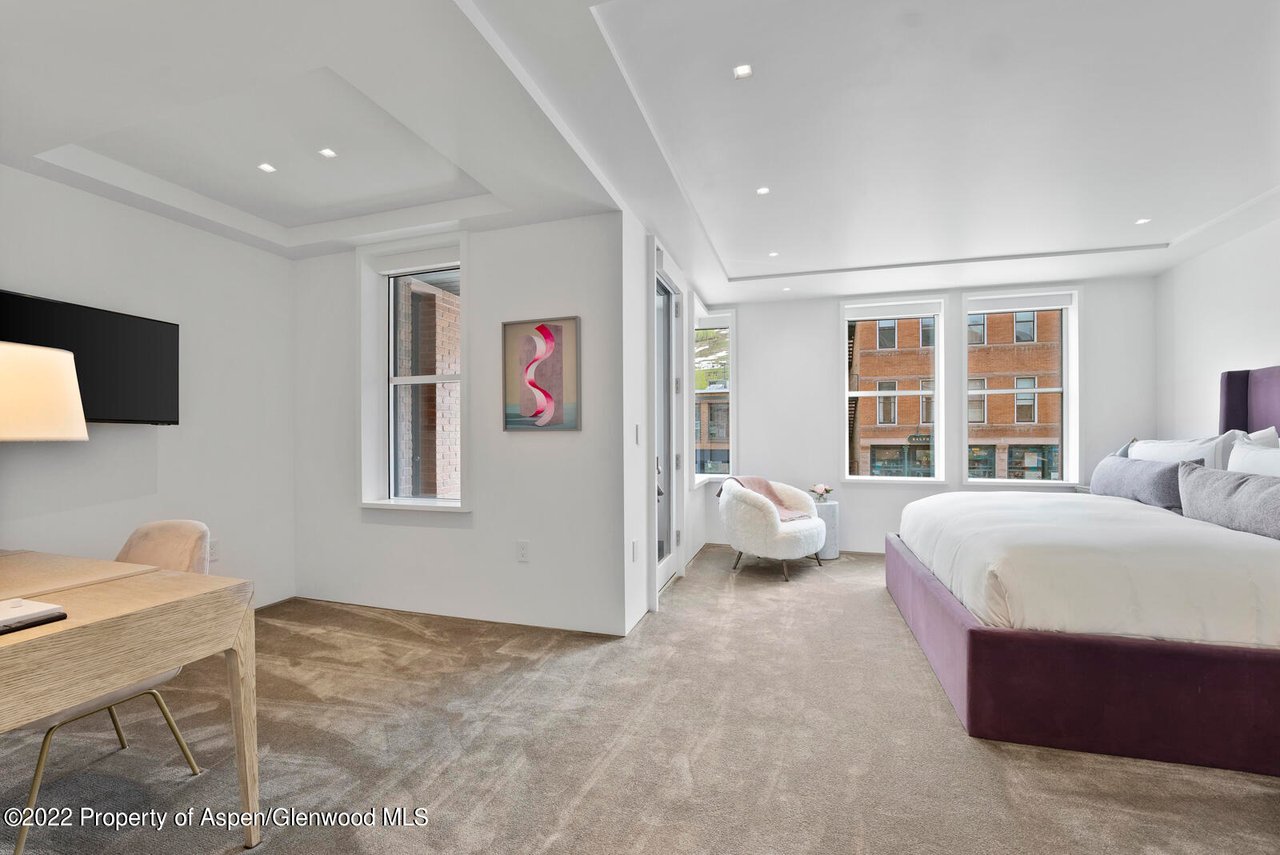 508 E Cooper Avenue, Unit 201