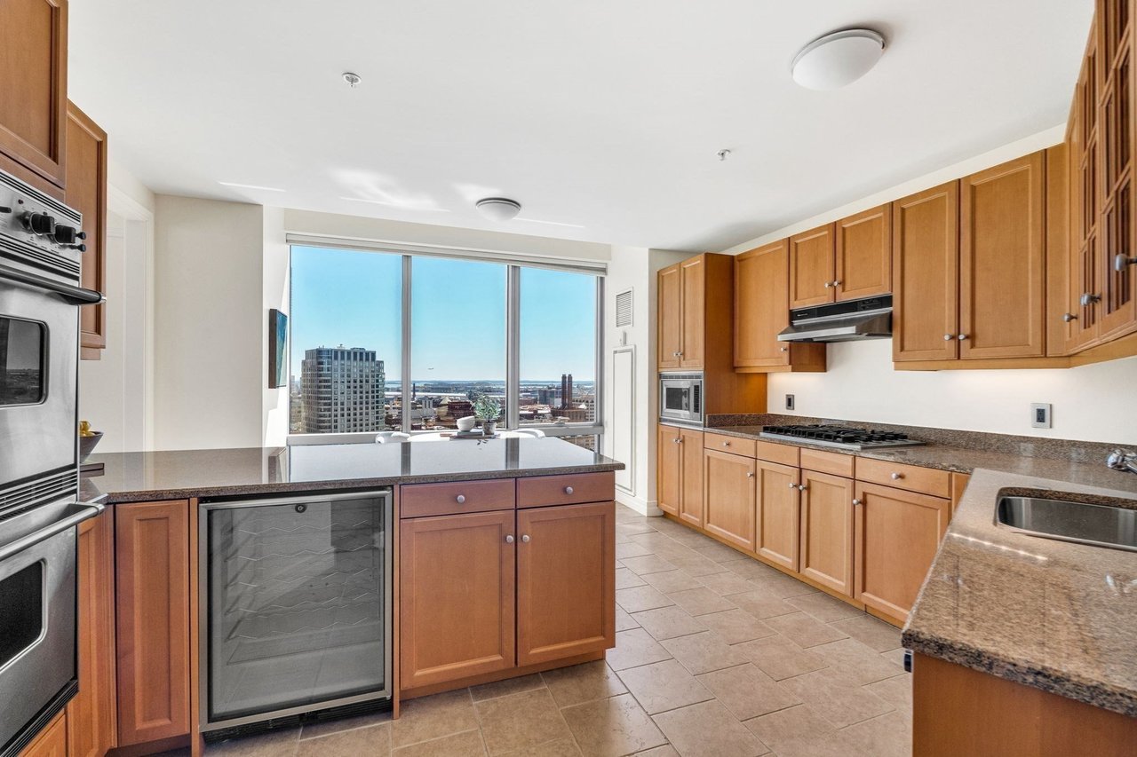1 Avery Street - #24D