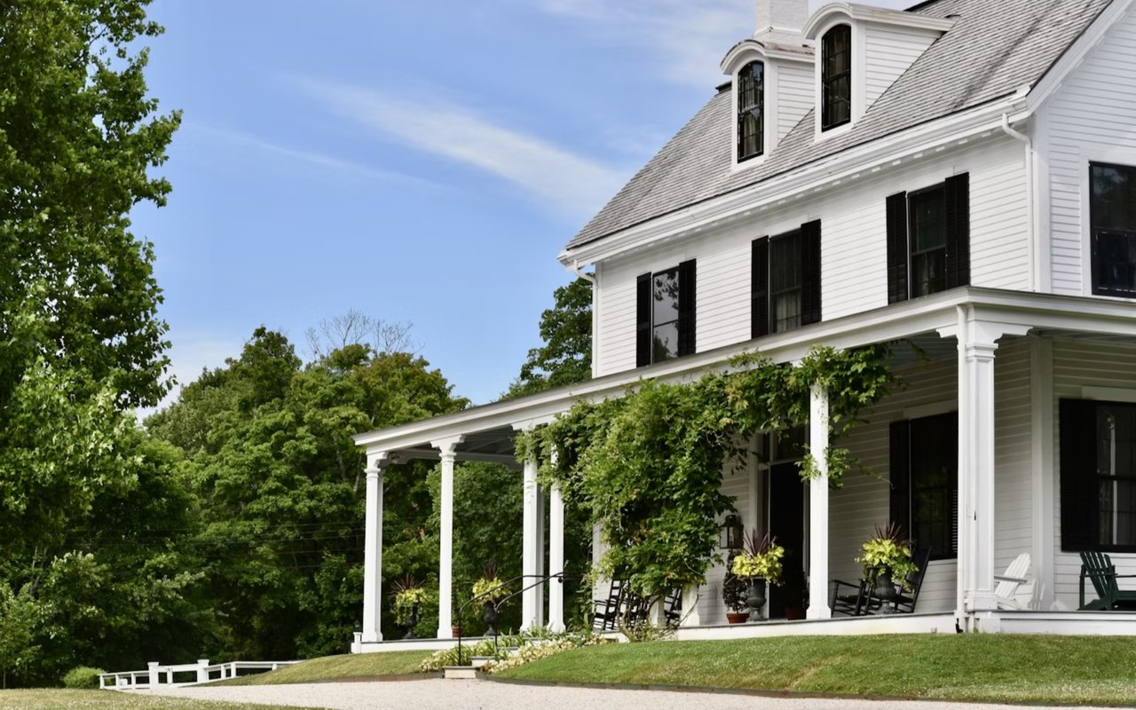 What to Consider When Eyeing a Charming Home in Lake Geneva’s Historic Districts cover