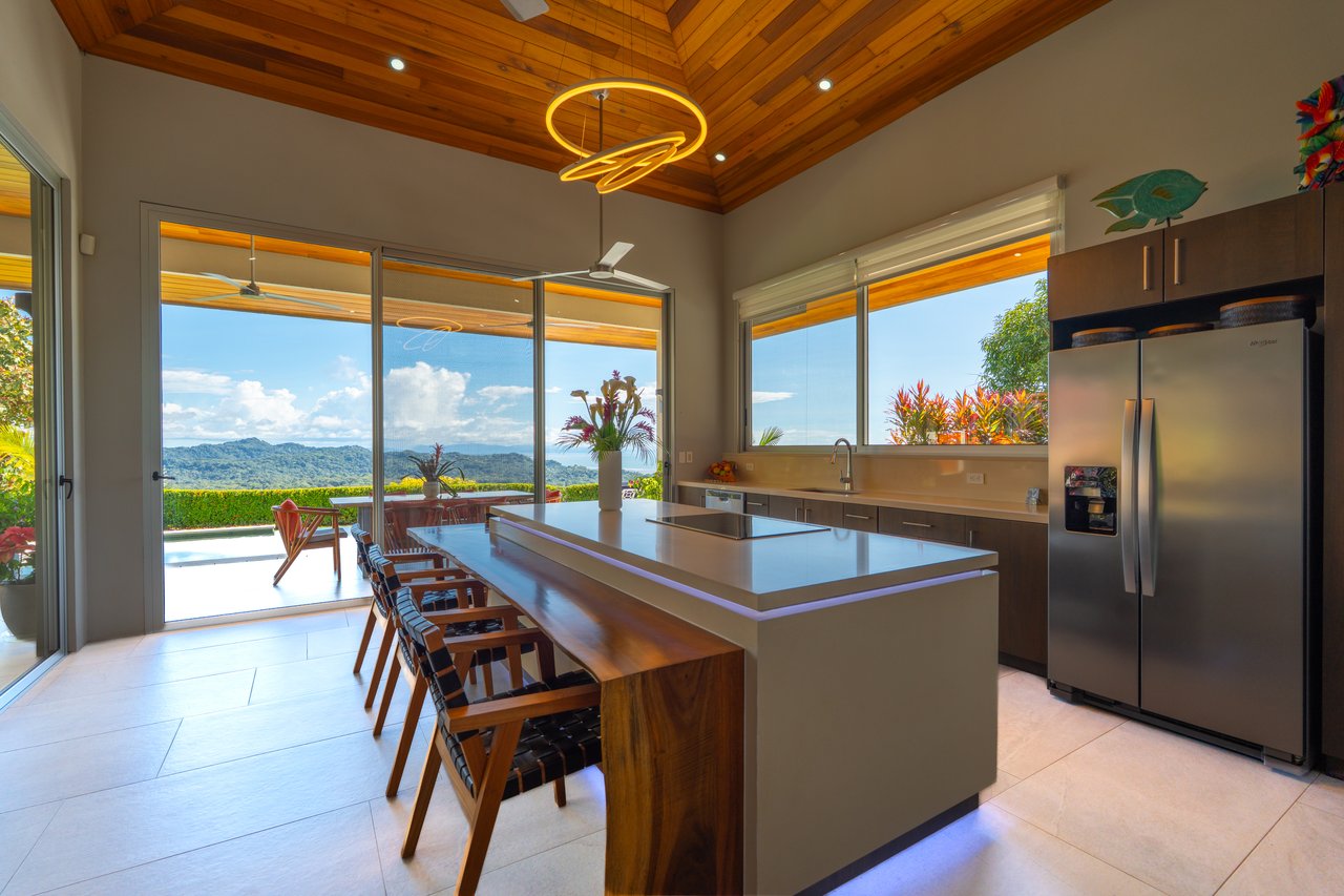 Blue Horizon – luxury ocean-view home in Ojochal, Costa Rica