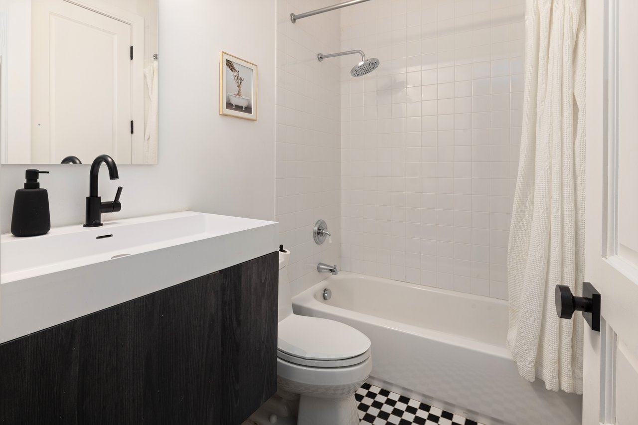 525 East 80th Street, 9D
