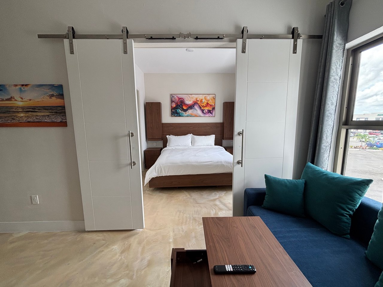 SUITES ONE WEST | 1 BEDROOM