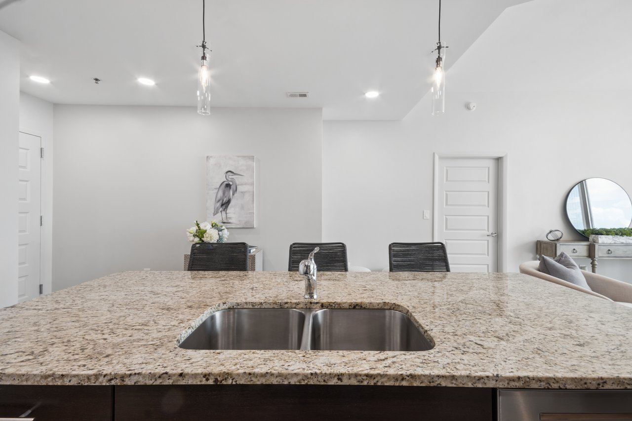 1080 Peachtree Street NE Unit 3215