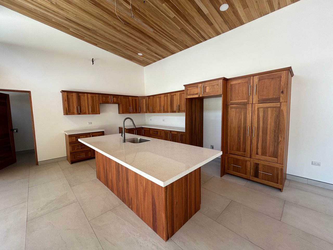 Modern Homes for Sale in Ojochal – El Tucán Paradise | Gated Community Costa Rica