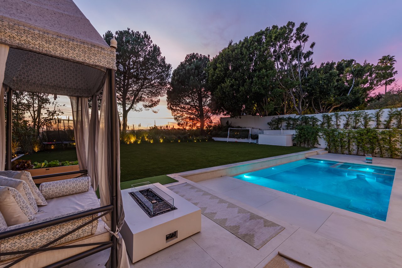 12000 Crest Ct, Beverly Hills