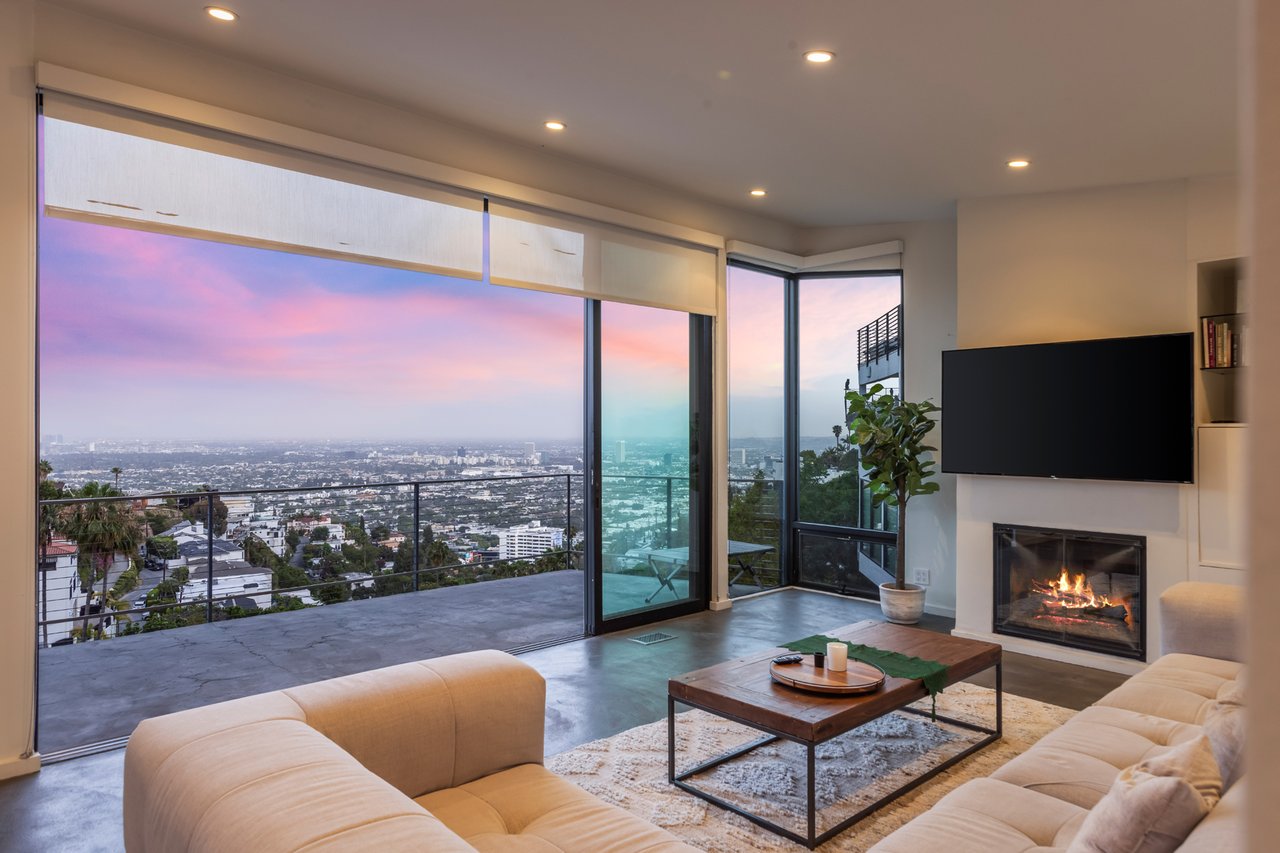 8634 Franklin Ave, Hollywood Hills 