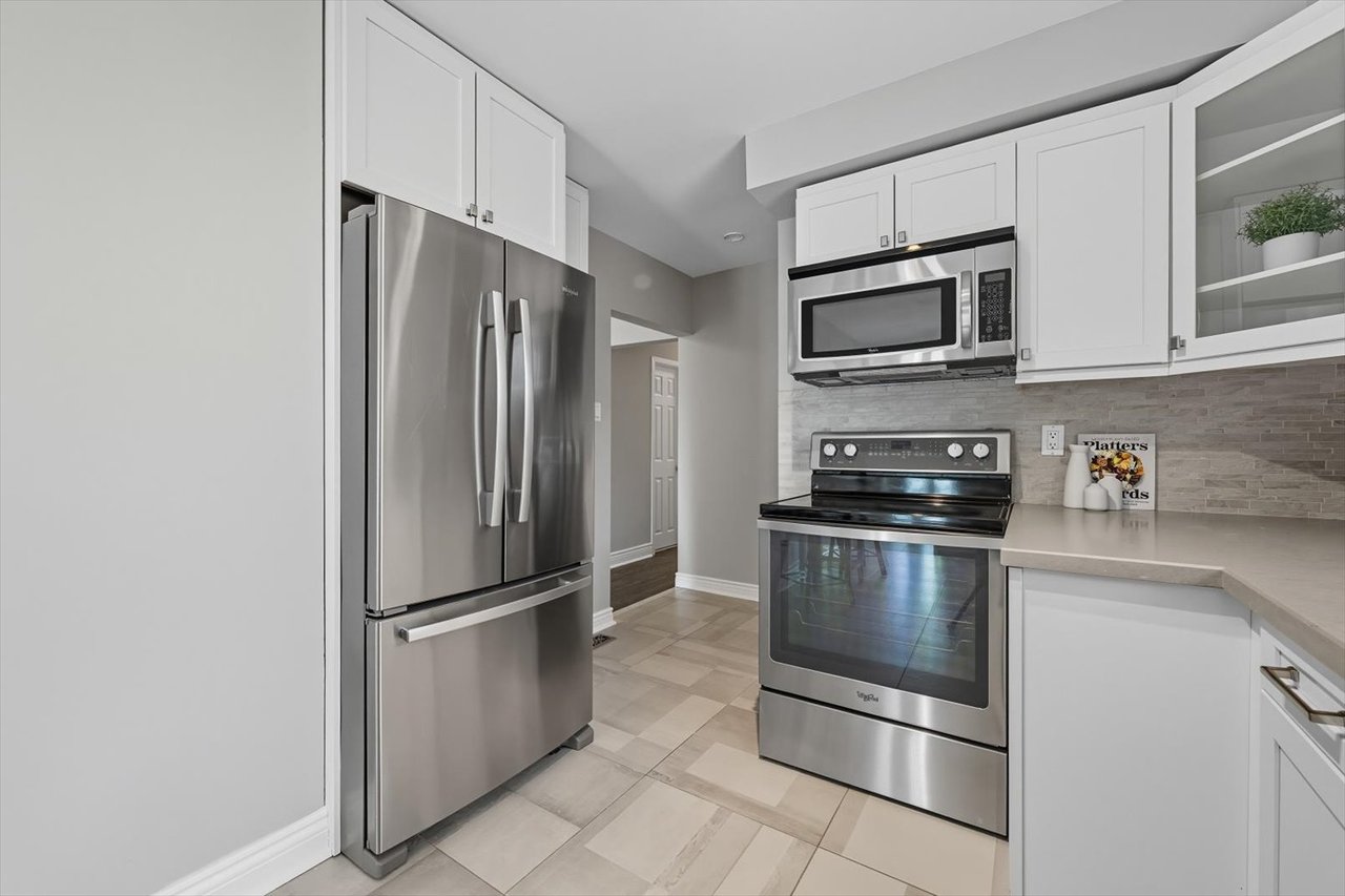 1624 Coram Cres
