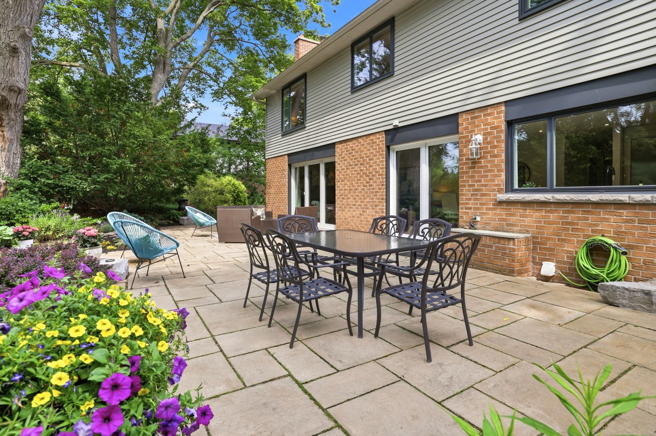 Rare Court Location on Oakville Golf Course