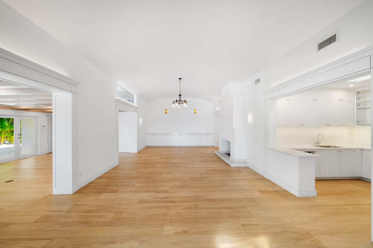 444 W Rivo Alto Drive