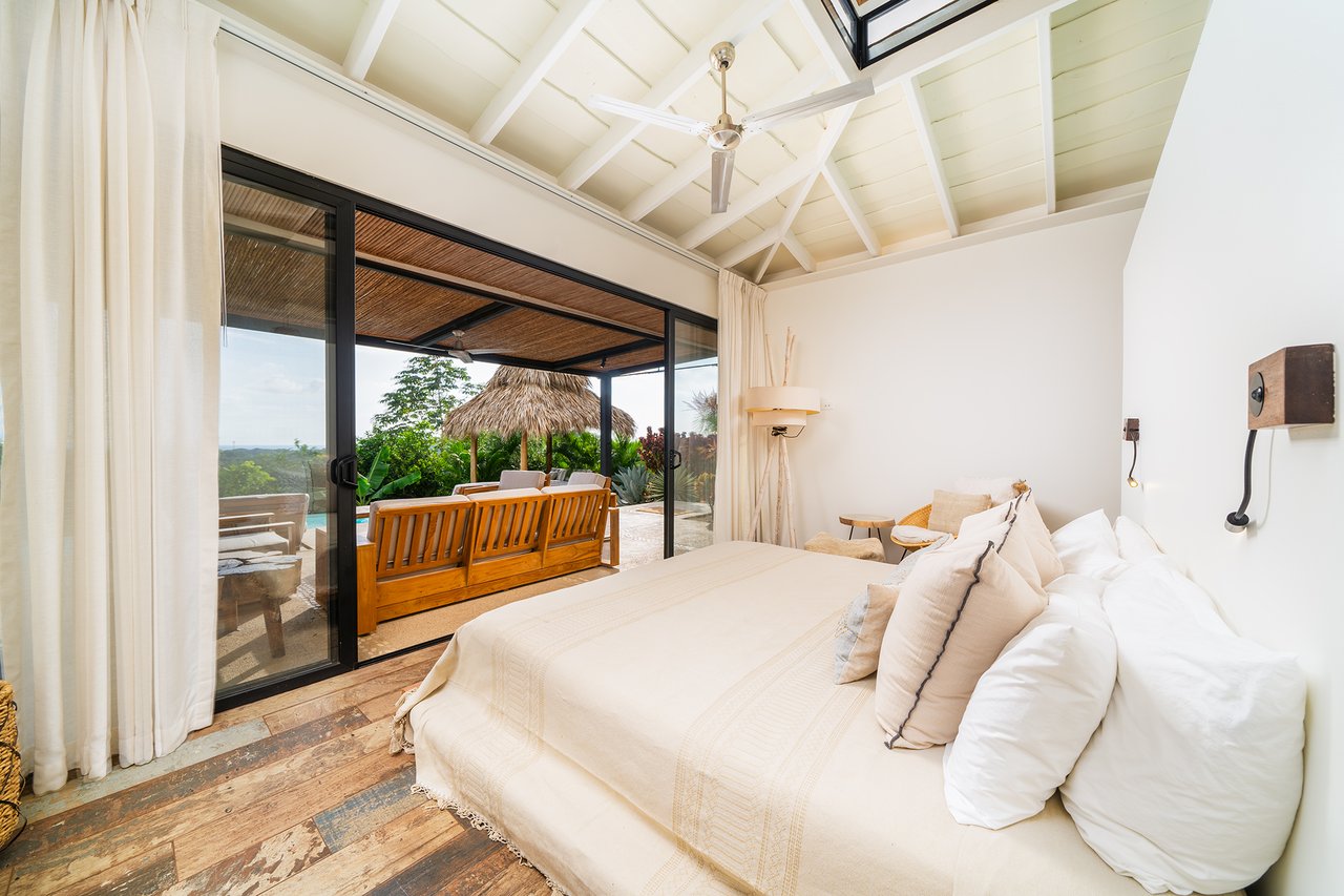 Casa Salinas – 3 beds ocean view home in playa grande