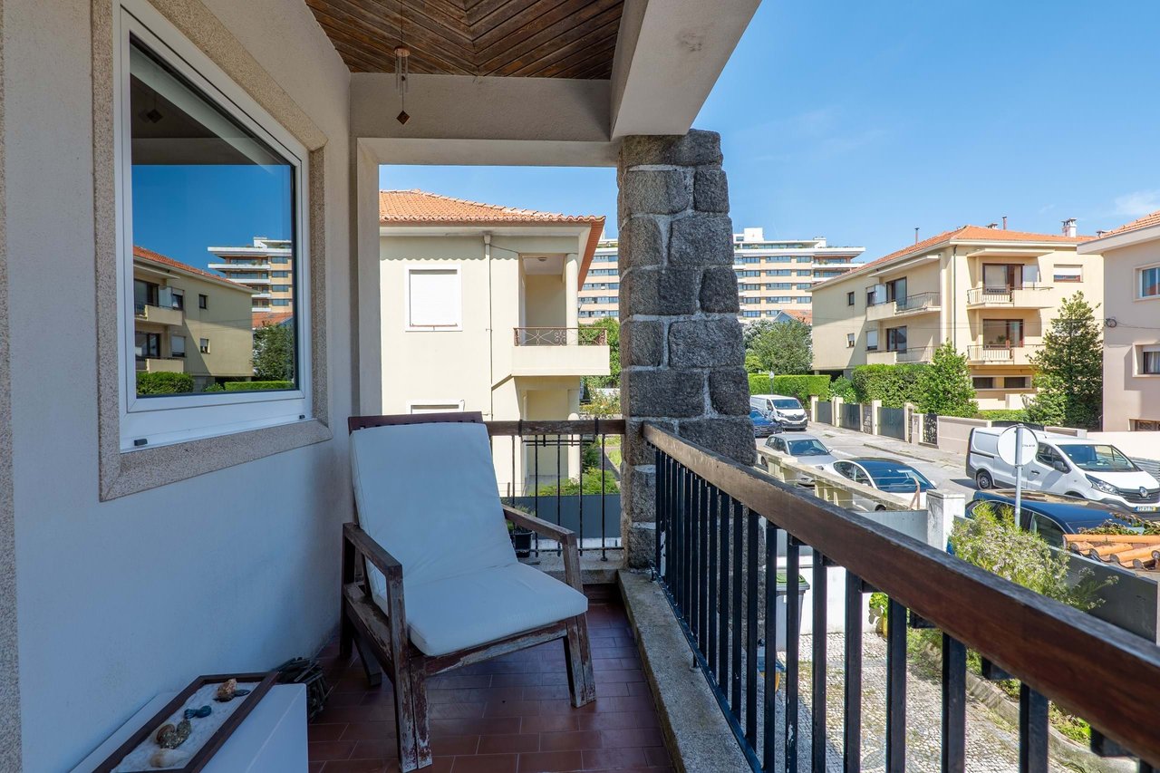 Luxury Four-Story Home in Foz do Douro, Porto with Ocean Views and Beach Proximity