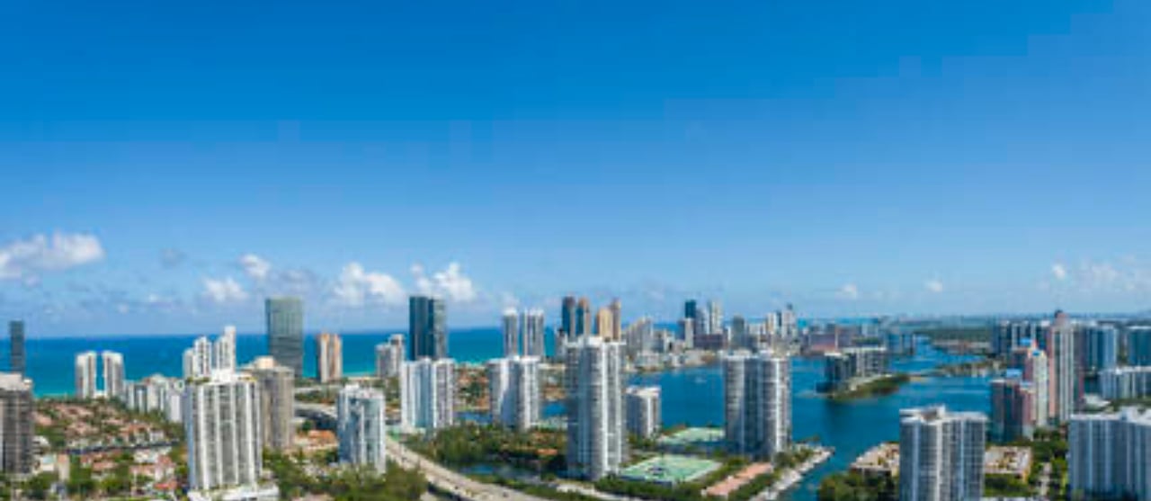 Aventura Condos & Luxury Houses for Sale in Aventura, FL