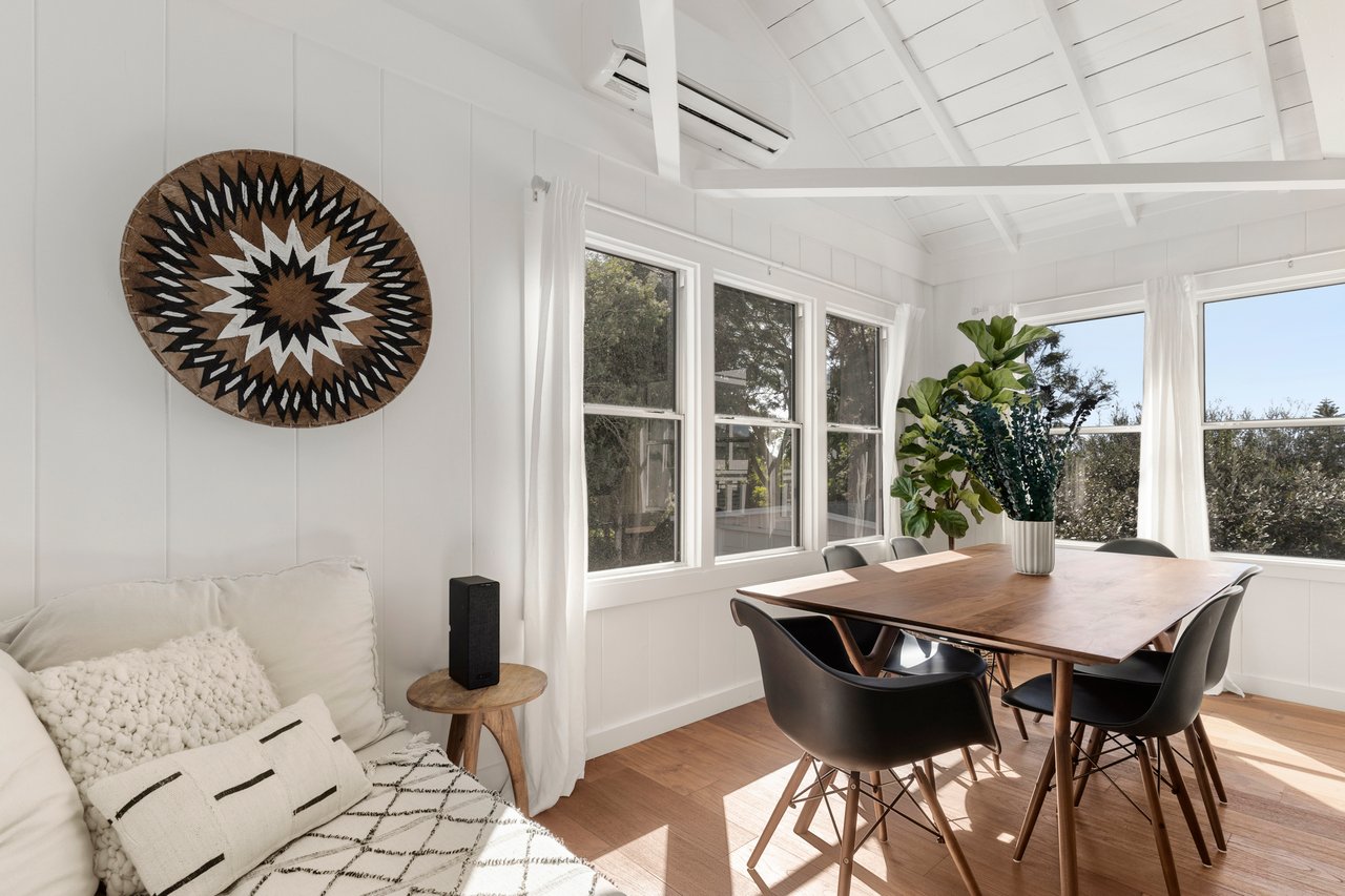 Bungalow On Highland