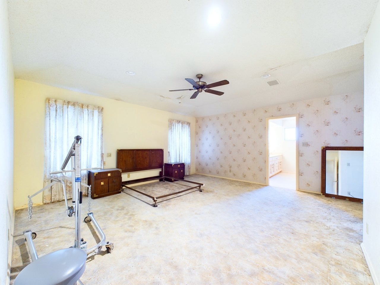 18 Winding Way