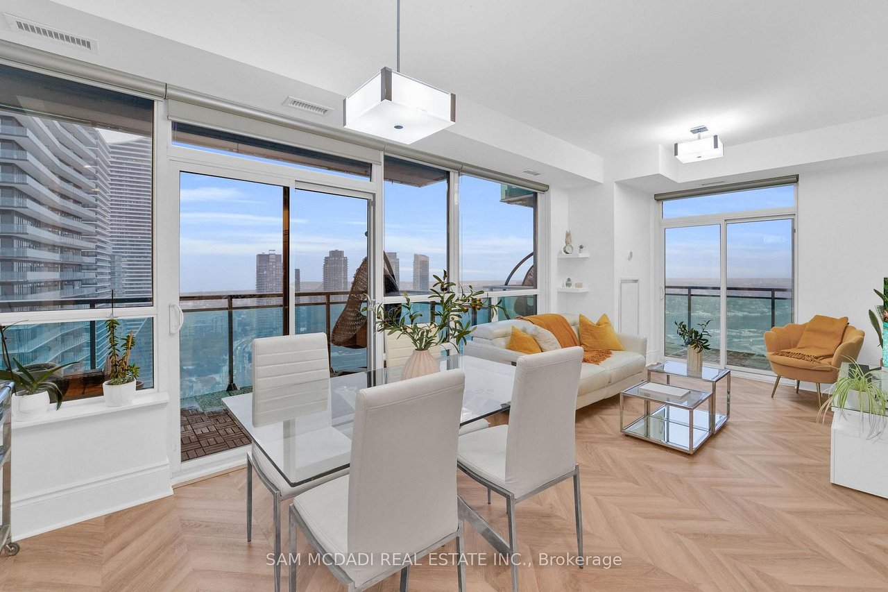 BROOKERS LANE LUXURY PENTHOUSE