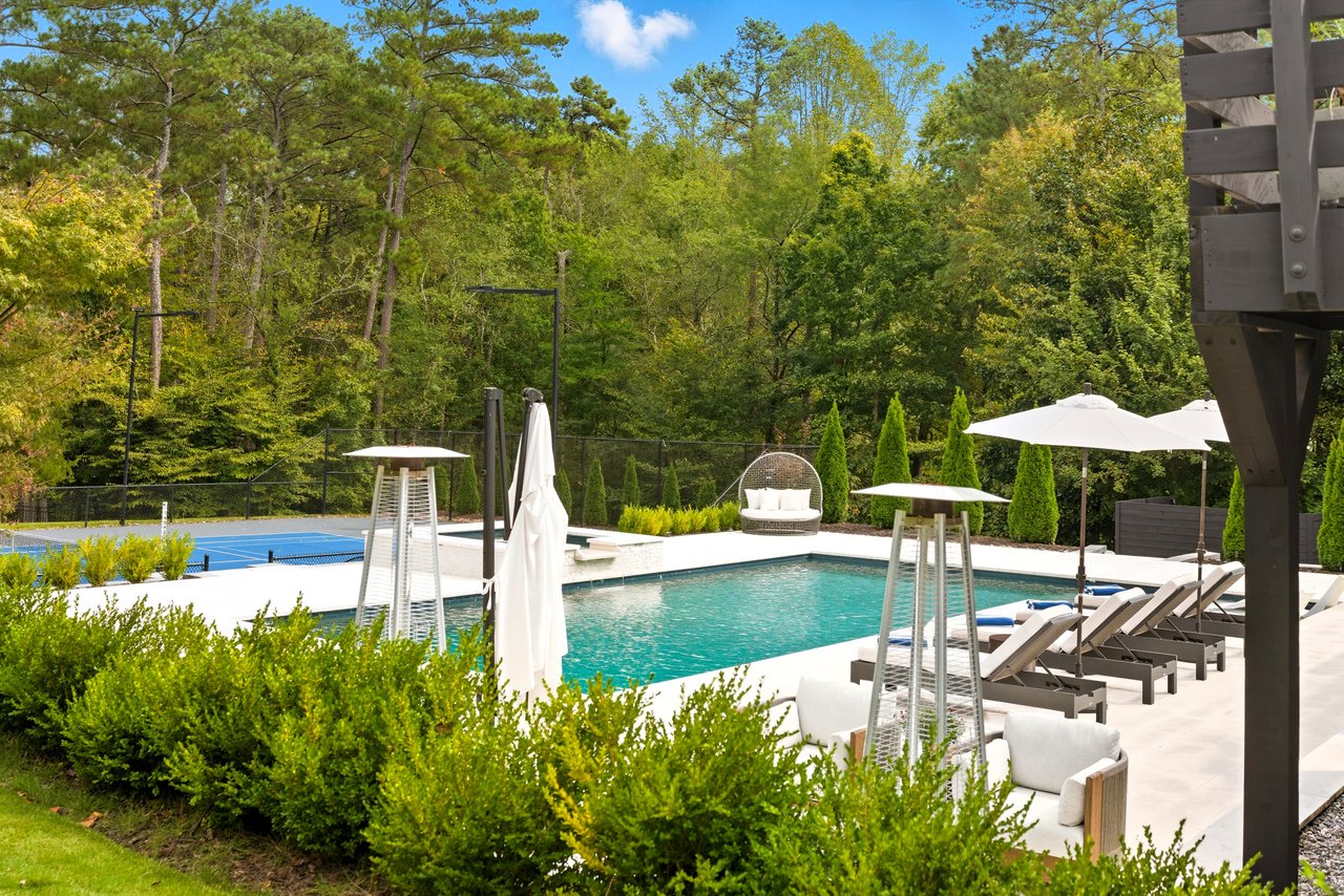 Photo of a Luxury Pool