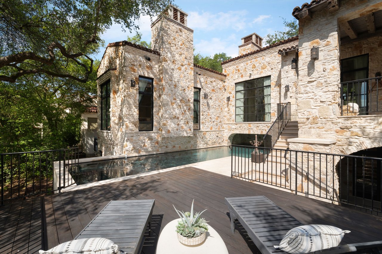 La Vita of Lake Austin in Westlake Hills