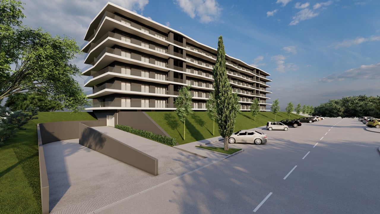 Modern Ground-Floor 2-Bedroom with Terrace in Tranquil Torres Novas