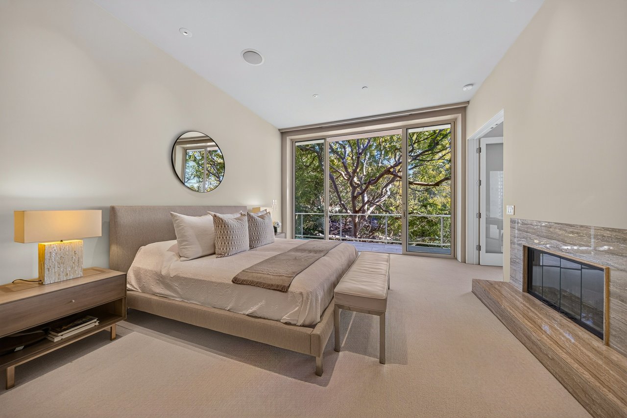 Dramatic Contemporary Architecture and Golden Gate Bridge Views