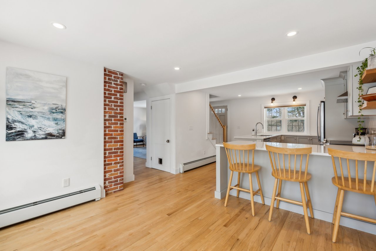 16 Parrott Street