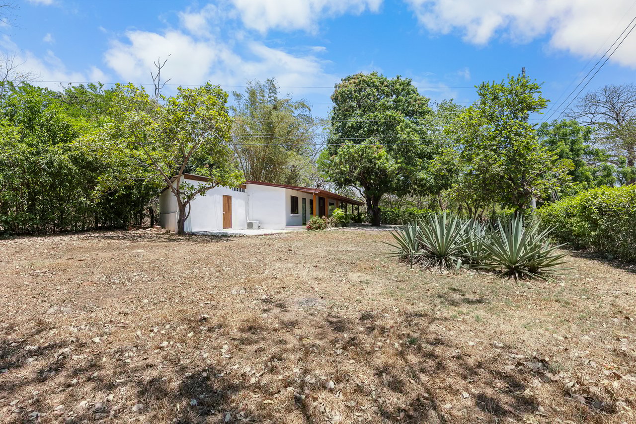 Casa Mango | Charming 3-Bed Surf Home on a Large Lot Just Minutes from Playa Grande