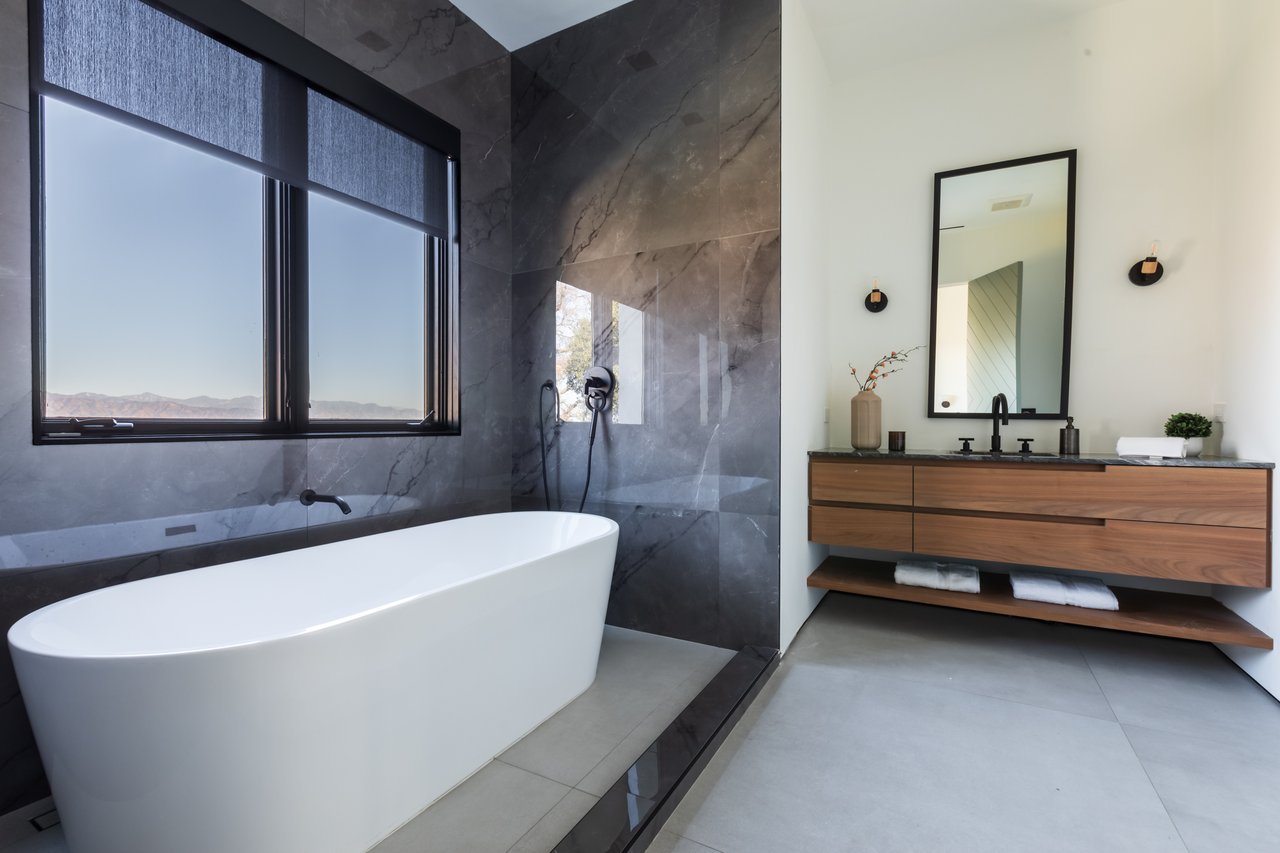 13331 Mulholland Dr, Beverly Hills