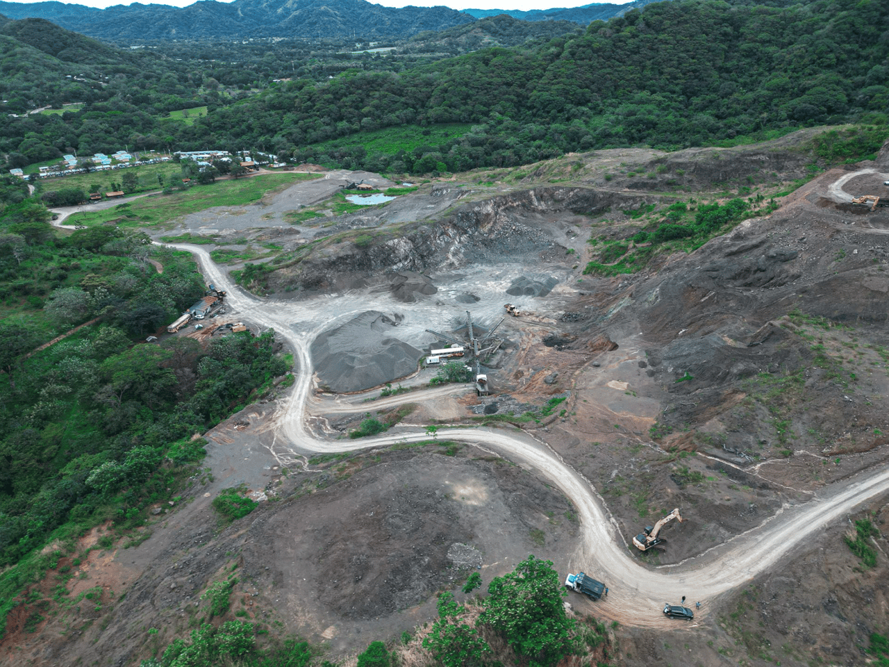 Palo De Arco Tajo - Land Fro Material Extraction - Income Opportunity