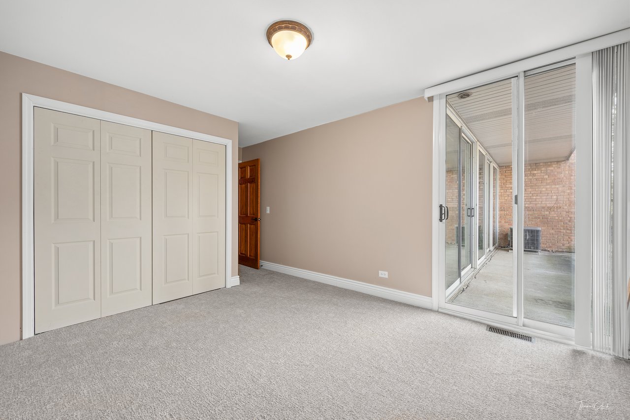 5950 OAKWOOD Drive Unit: 1D