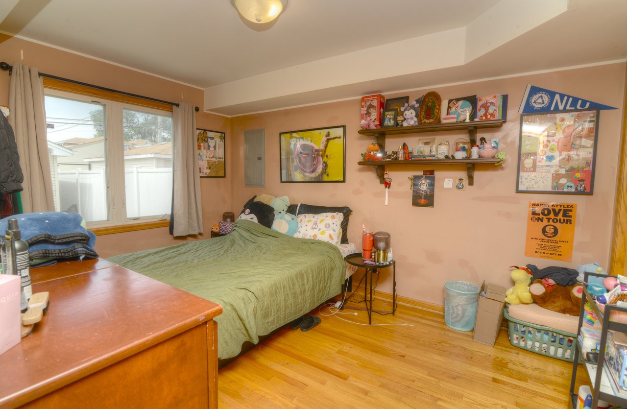 6616 S Knox Avenue, Chicago IL