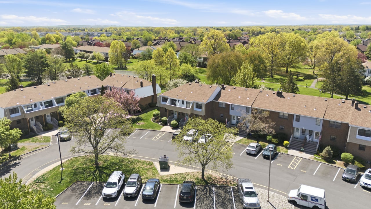 2401 Tudor Court