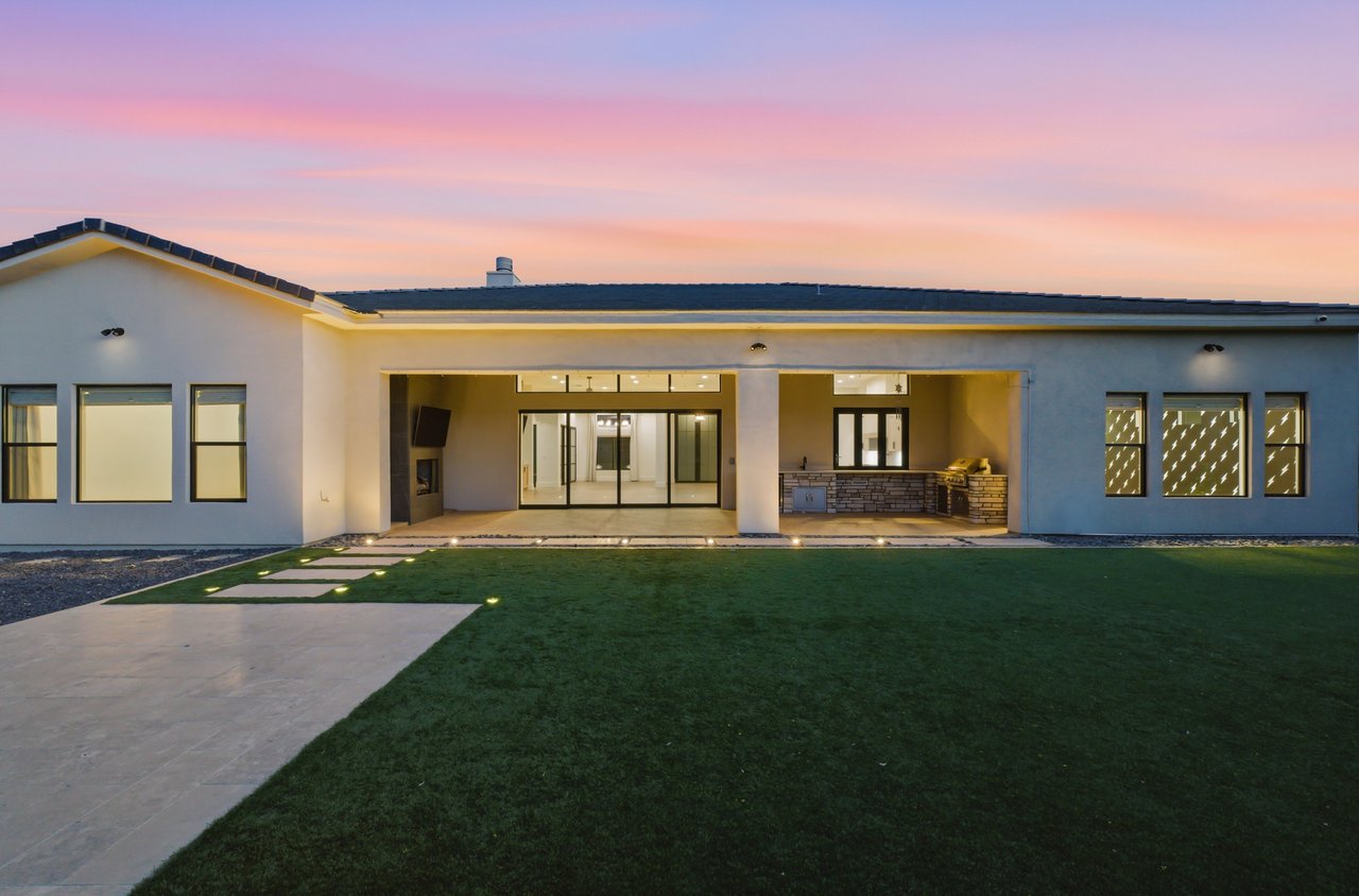 18206 W SAN MIGUEL Court