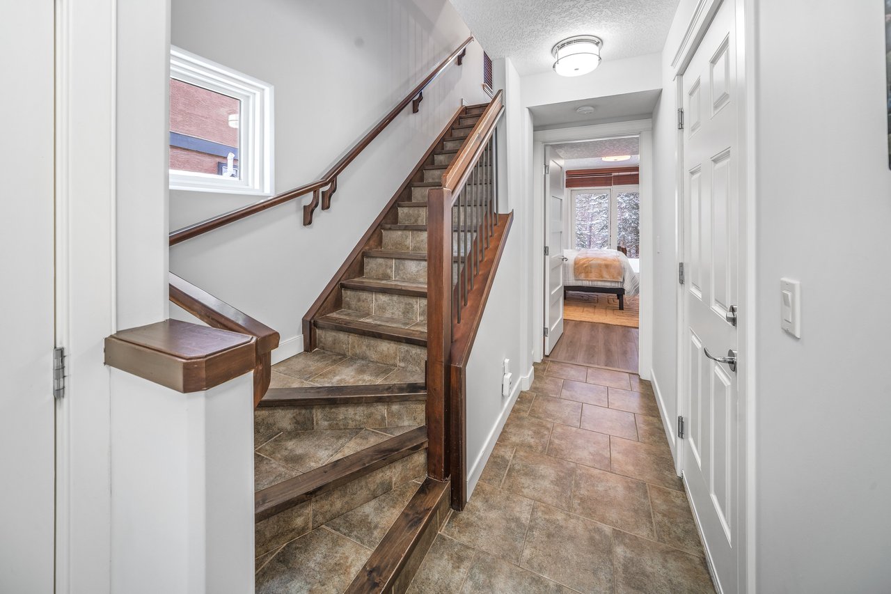 1 - 105 Rundle Drive 