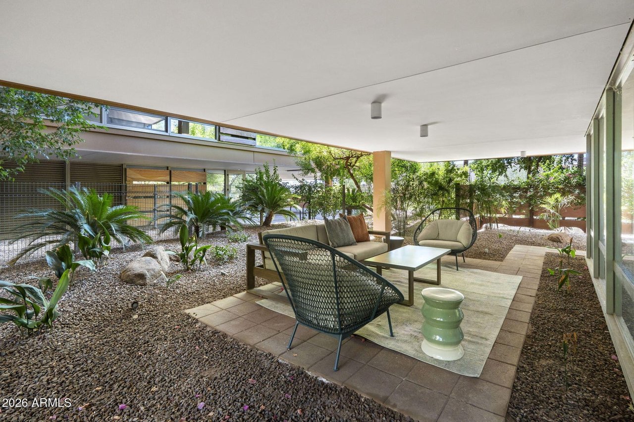 7127 E Rancho Vista Dr #1006